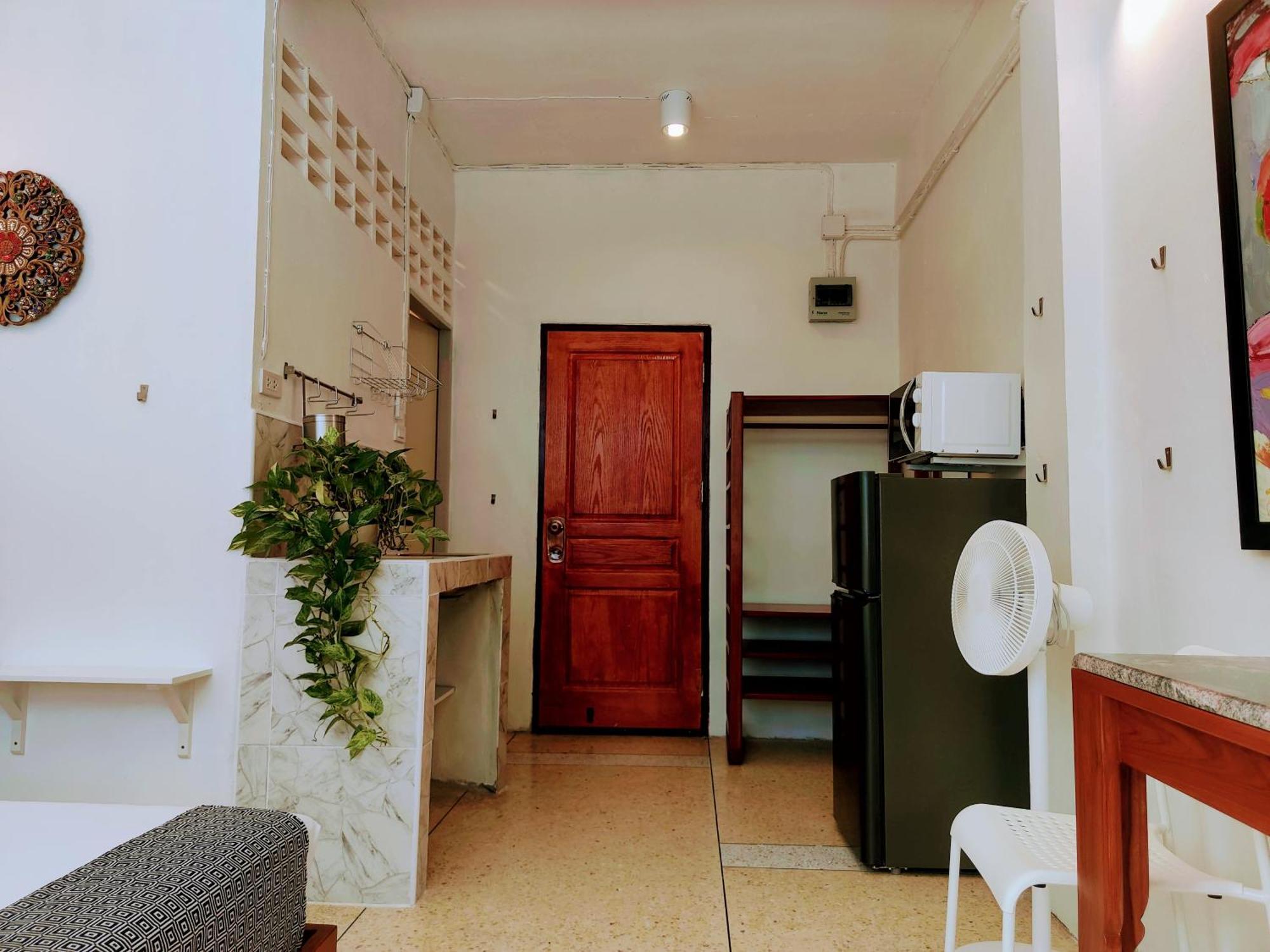 Appartamento Lumphini 5 Train Station Center Ensuite Aircon *